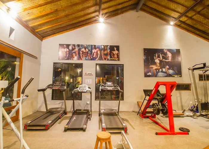 Uma Caming & Gym 4* تيغالالانغْ